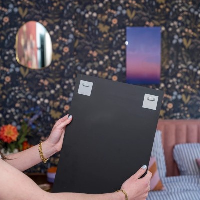 Patte d'accrochage adhésives